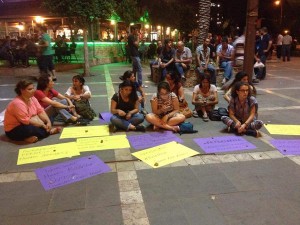adana'da feride'nin kaçırılması ile ilgili bir protesto