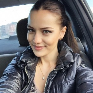 Fahriye evcen selfie resmi