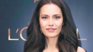 Fahriye evcen yuz makyaji